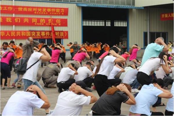 地震時(shí)在廠房的避震方法