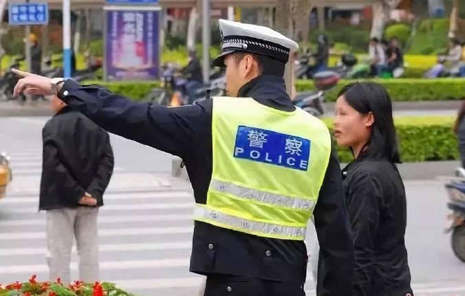 “中國式過馬路”體現(xiàn)了這三種人的人格